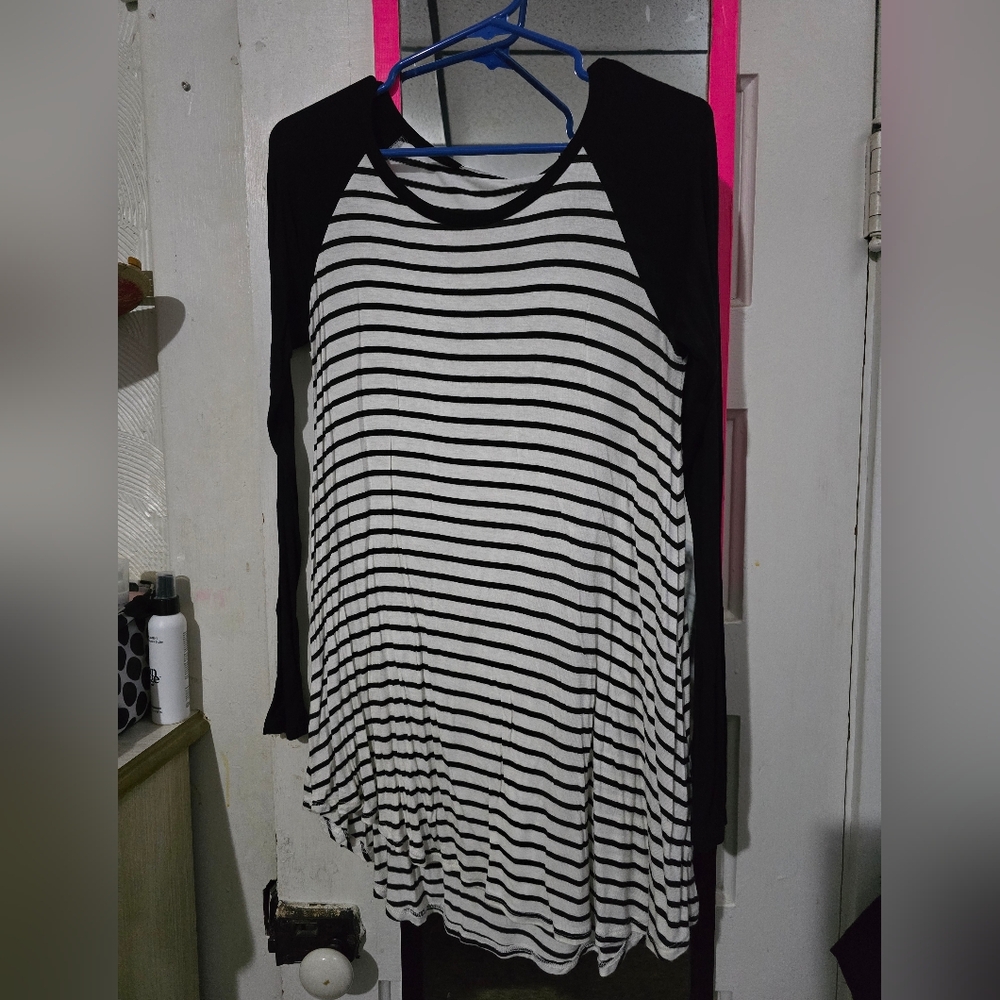 Black and White Striped Long Sleeve Top